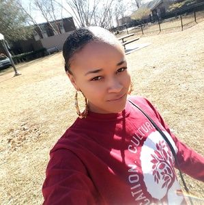 Meet your Posher, Ebony